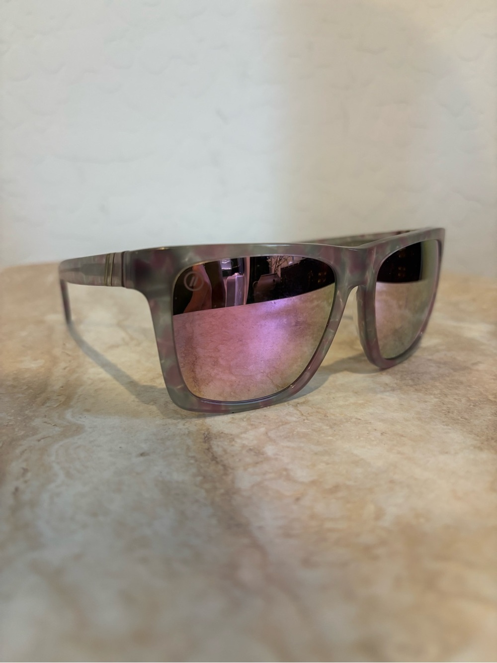 Blenders Pretty Gansta Square Sunglasses - Pink Mirrored Lenses